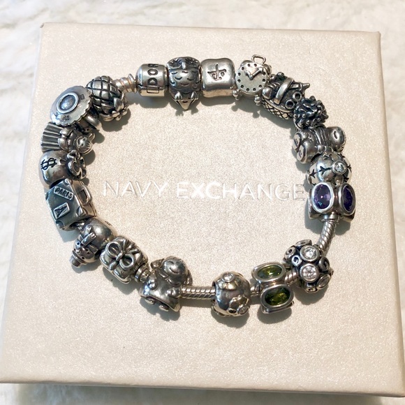 Pandora💙Bracelet with 19 Charms - Picture 3 of 8